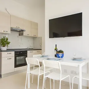 Tranquil Creek - 1bedroom By Shortletsmalta Apartment